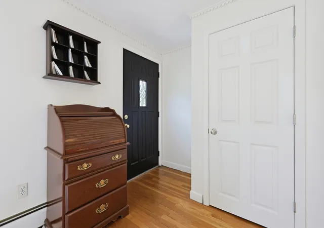 Photo 3 of Sale Pending at 4 Willow St, Franklin, MA 02038 | MLS# 73571290 | Listing updated on 2026-09-29