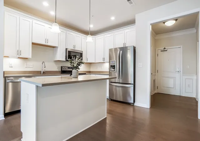 Photo 4 of Condo for sale at 1102 Pennington Dr #1102, Walpole, MA 02081 | MLS# 73574324 | Listing updated on 2026-09-13
