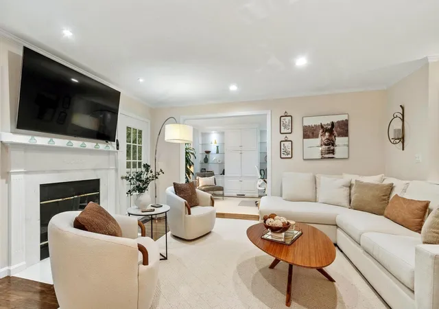 Photo 4 of Single family home for sale at 25 Pickman Dr, Bedford, MA 01730 | MLS# 73571077 | Listing updated on 2026-09-28