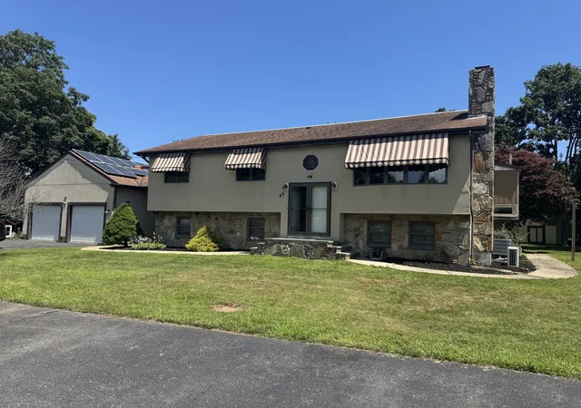 Photo 2 of Single family home for sale at 49 Bakerville Rd, South Dartmouth, MA 02748 | MLS# 73573148 | Listing updated on 2026-10-06