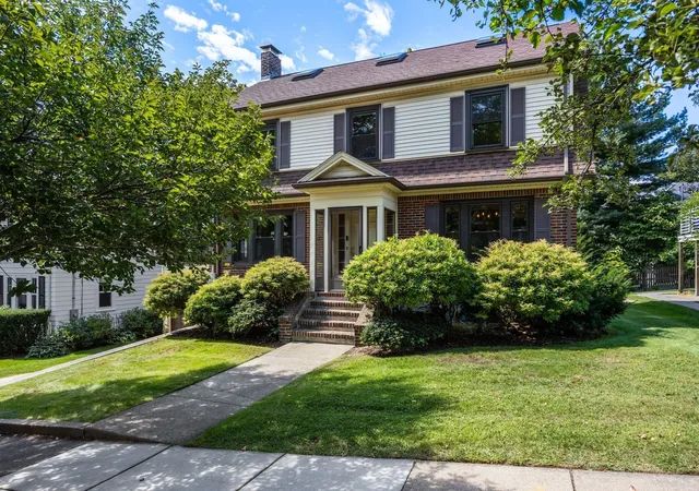Photo 1 of Sale Pending at 25 Lovell Rd, Watertown, MA 02472 | MLS# 73581115 | Listing updated on 2026-10-03