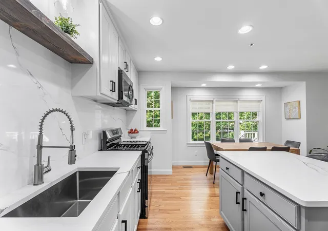 Listing Photo 5 - Condo for sale in building located at 16 Country Candle Ln, Northborough, MA 01532 - Unit #16