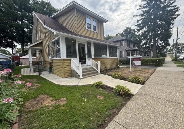Photo 1 of Single family home for sale at 47 Preston St, Springfield, MA 01109 | MLS# 73571358 | Listing updated on 2026-09-13