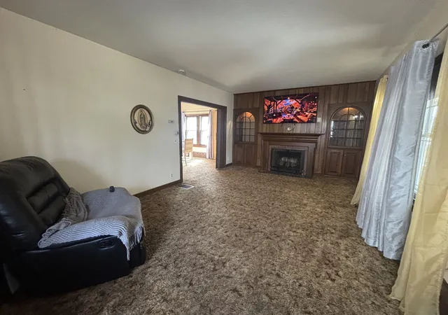 Photo 3 of Single family home for sale at 47 Preston St, Springfield, MA 01109 | MLS# 73571358 | Listing updated on 2026-09-13