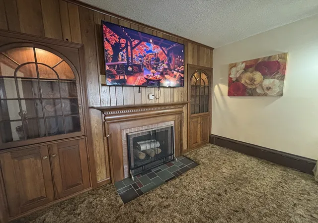 Photo 3 of Single family home for sale at 47 Preston St, Springfield, MA 01109 | MLS# 73571358 | Listing updated on 2026-09-13