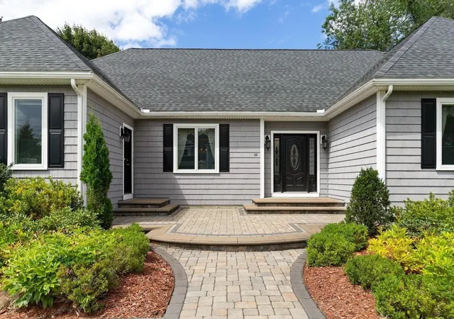 Photo 3 of Single family home for sale at 30 Hampden Ave, Burlington, MA 01803 | MLS# 73575240 | Listing updated on 2026-09-14