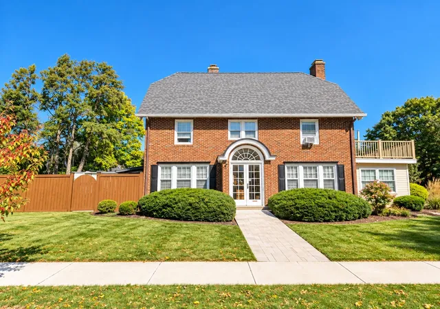 Photo 1 of Single family home for sale at 170 Shefford St, Springfield, MA 01107 | MLS# 73588937 | Listing updated on 2026-10-23