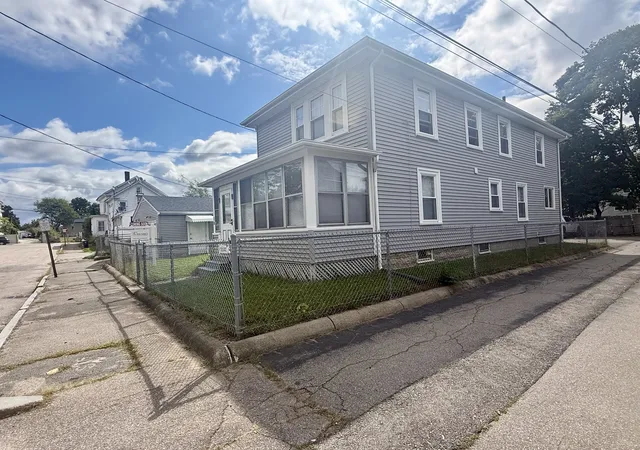 Photo 3 of Sale Pending at 18 Ford St, Brockton, MA 02301 | MLS# 73572618 | Listing updated on 2026-10-03