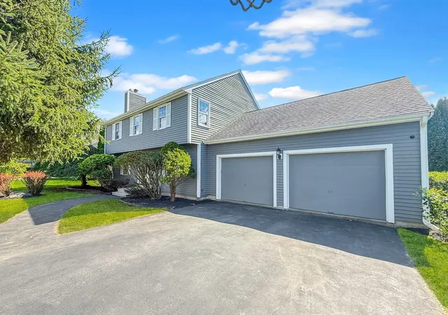 Photo 1 of Single family home for sale at 5 Swan Cir, Shrewsbury, MA 01545 | MLS# 73588883 | Listing updated on 2026-10-13