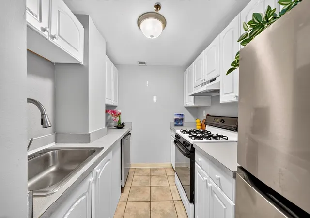 Listing Photo 3 - Condo for sale in building located at 15 N Beacon St, Boston, MA 02134 - Unit #U316