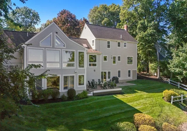 Photo 3 of Single family home for sale at 6 Tower Dr, Dover, MA 02030 | MLS# 73578919 | Listing updated on 2026-10-16