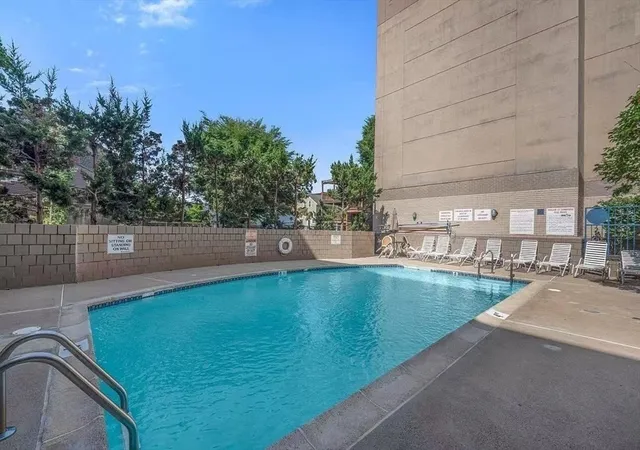 Listing Photo 2 - Condo for sale in building located at 170 Gore St, Cambridge, MA 02141 - Unit #417