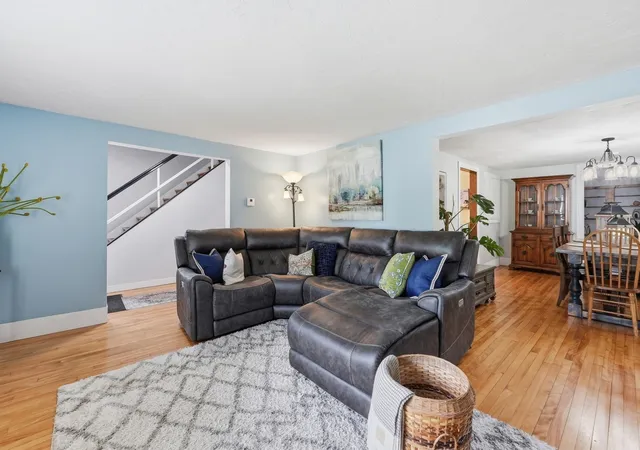 Photo 2 of Single family home for sale at 31 Wildrose Ave, Worcester, MA 01602 | MLS# 73579053 | Listing updated on 2026-10-01