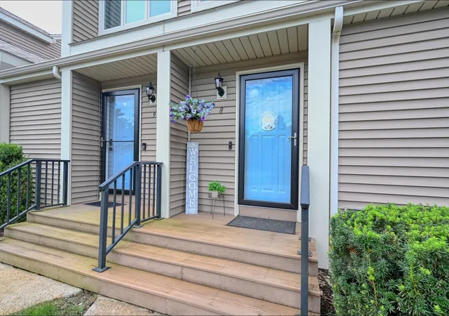 Photo 1 of Condo for sale at 340 Centre #8, Rockland, MA 02370 | MLS# 73588777 | Listing updated on 2026-10-28