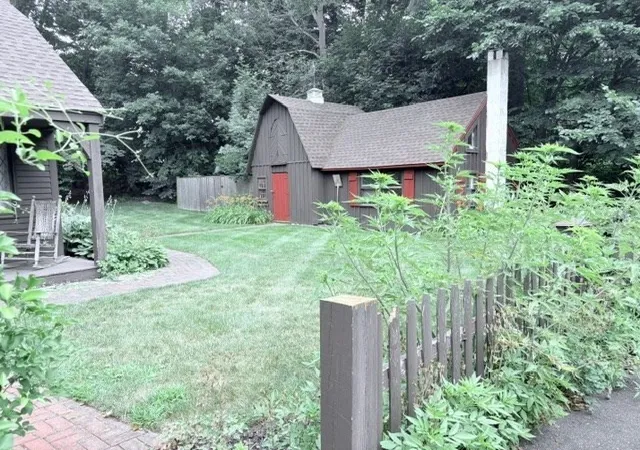 Photo 3 of Single family home for sale at 6 Greentree Ln, Byfield, MA 01922 | MLS# 73572745 | Listing updated on 2026-09-16