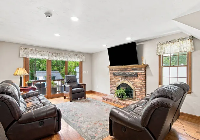 Photo 3 of Single family home for sale at 60 Valleyview Rd, Bellingham, MA 02019 | MLS# 73570494 | Listing updated on 2026-10-16