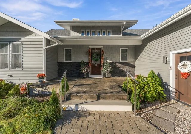 Photo 3 of Single family home for sale at 685c Curtis Cor, Wakefield, RI 02879 | MLS# 73589012 | Listing updated on 2026-10-13