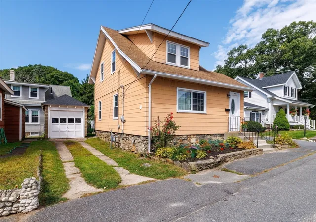 Photo 3 of Single family home for sale at 308 Bridle Path, Worcester, MA 01604 | MLS# 73574908 | Listing updated on 2026-09-14
