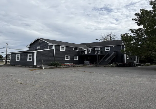 Photo 4 of Sale Pending at 847 Pearl St, Brockton, MA 02301 | MLS# 73571387 | Listing updated on 2026-09-29