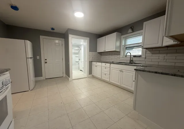 Photo 3 of Sale Pending at 723 Main, Warren, MA 01083 | MLS# 73579253 | Listing updated on 2026-10-14