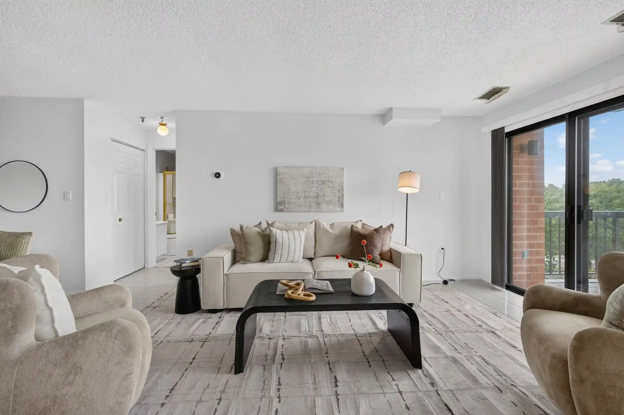 Listing Photo 2 - Condo for sale in 3920 Mystic Vly Pkwy located at 3920 Mystic Vly Pkwy, Medford, MA 02155 - Unit #522