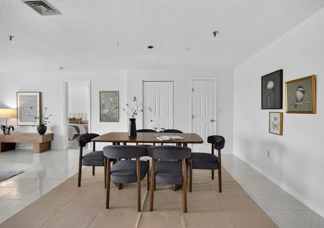 Listing Photo 5 - Condo for sale in building located at 3920 Mystic Vly Pkwy, Medford, MA 02155 - Unit #522