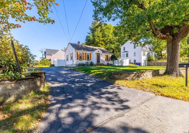Photo 3 of Single family home for sale at 60 Mount Pleasant St, Milford, MA 01757 | MLS# 73588082 | Listing updated on 2026-10-28