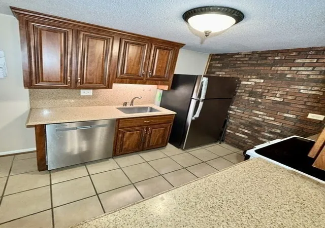 Photo 4 of Condo for sale at 6 Meadowbrook Ln #4, South Easton, MA 02375 | MLS# 73572496 | Listing updated on 2026-09-14
