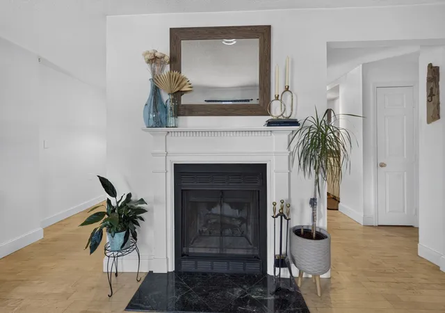 Listing Photo 5 - Condo for sale in building located at 4 Rowells Ct, Amesbury, MA 01913 - Unit #C