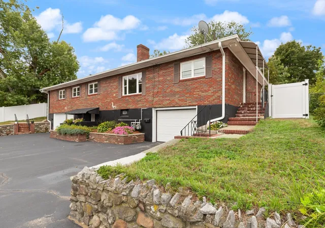 Listing Photo 3 - Condo for sale in building located at 35-37 Buco Ave, Methuen, MA 01844