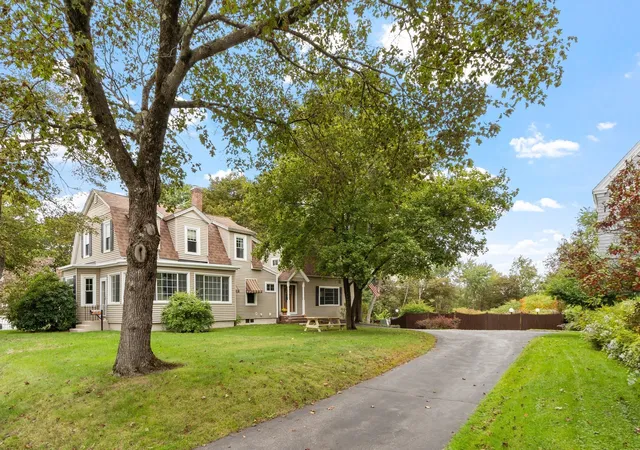 Photo 1 of Single family home for sale at 525 North St, Fitchburg, MA 01420 | MLS# 73585973 | Listing updated on 2026-10-23