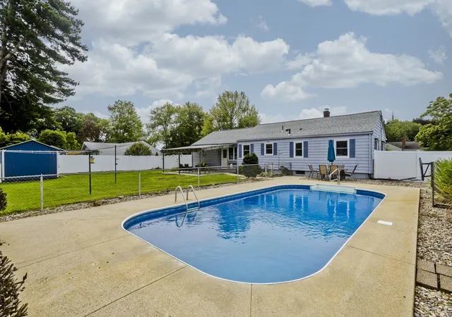 Photo 3 of Sale Pending at 41 Dartmouth St, Agawam, MA 01001 | MLS# 73573806 | Listing updated on 2026-10-07