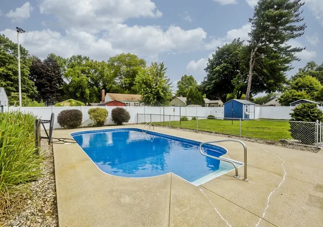 Photo 4 of Sale Pending at 41 Dartmouth St, Agawam, MA 01001 | MLS# 73573806 | Listing updated on 2026-10-07