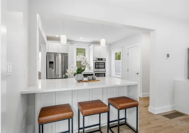 Photo 4 of Single family home for sale at 2 Summer St Pl, Arlington, MA 02474 | MLS# 73572086 | Listing updated on 2026-09-17