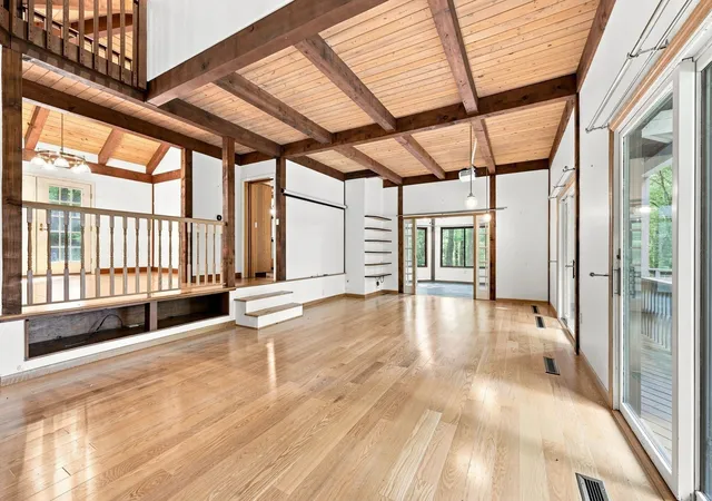 Photo 4 of Single family home for sale at 616 Station Rd, Amherst, MA 01002 | MLS# 73572758 | Listing updated on 2026-09-19