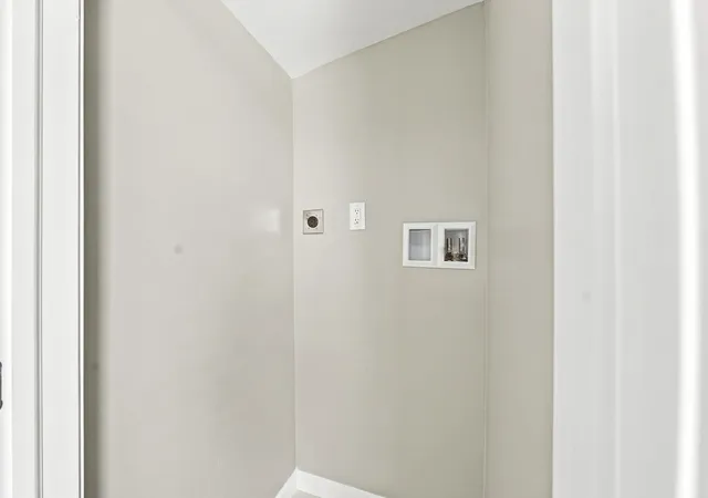 Photo 27 of Single family home for sale at 963 Russells Mills Rd, Dartmouth, MA 02748 | MLS# 73568996 | Listing updated on 2026-10-27