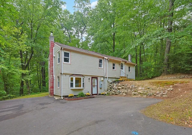 Photo 2 of Single family home for sale at 15 Yale Rd, Hopkinton, MA 01748 | MLS# 73575149 | Listing updated on 2026-09-14