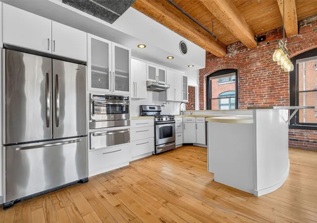 Photo 3 of Condo for sale at 21 Wormwood St #515, Boston, MA 02210 | MLS# 73574453 | Listing updated on 2026-09-13