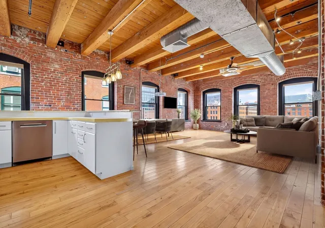 Photo 4 of Condo for sale at 21 Wormwood St #515, Boston, MA 02210 | MLS# 73574453 | Listing updated on 2026-09-13
