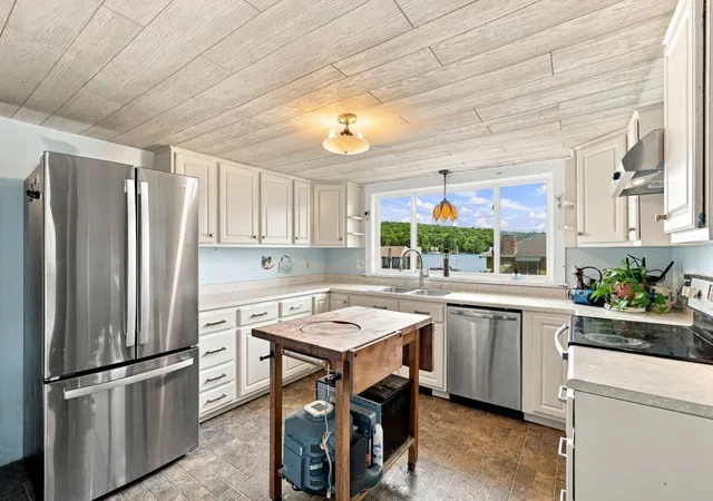 Photo 3 of Single family home for sale at 80 Lakeview Rd, Shutesbury, MA 01072 | MLS# 73573216 | Listing updated on 2026-09-12