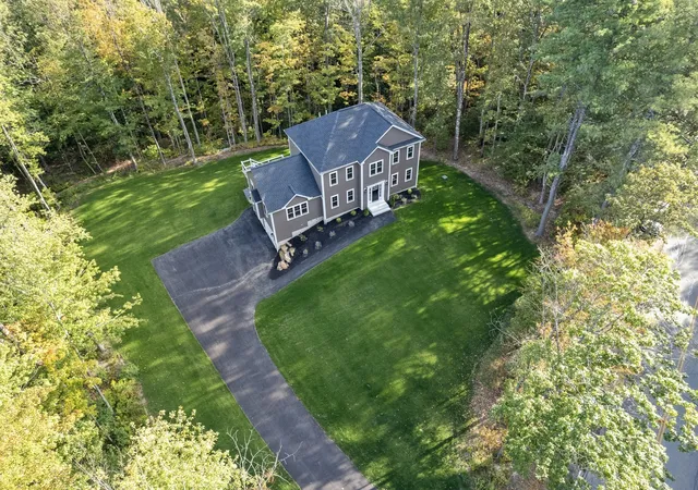 Photo 3 of Single family home for sale at 146 Wachusett St, Rutland, MA 01543 | MLS# 73582127 | Listing updated on 2026-10-11
