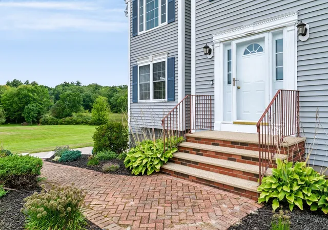 Photo 2 of Single family home for sale at 4 Day Break Dr, Plaistow, NH 03865 | MLS# 73575851 | Listing updated on 2026-09-11