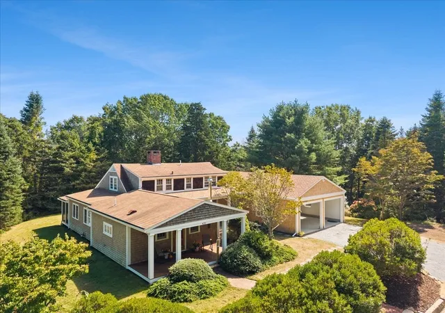 Photo 2 of Single family home for sale at 431 Moraine St, Marshfield, MA 02050 | MLS# 73576067 | Listing updated on 2026-09-15