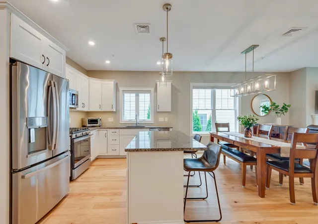 Listing Photo 5 - Condo for sale in building located at 837 Ledgewood Wy, Clinton, MA 01510 - Unit #837