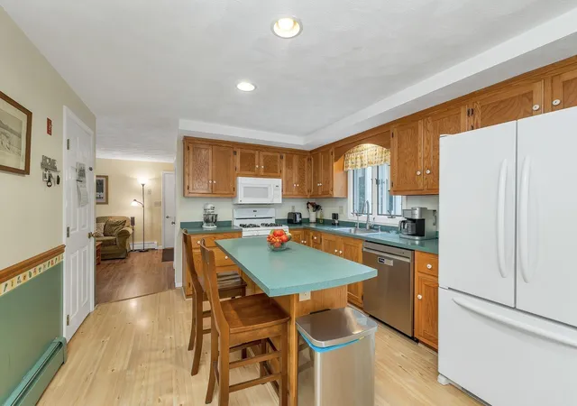 Photo 4 of Single family home for sale at 14 Burnside Ln, Merrimac, MA 01860 | MLS# 73571337 | Listing updated on 2026-09-14