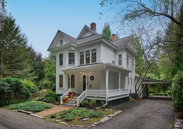 Photo 2 of Single family home for sale at 33 Gaylord St, Amherst, MA 01002 | MLS# 73586648 | Listing updated on 2026-10-09