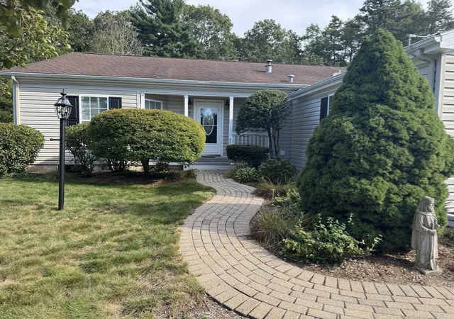 Photo 2 of Sale Pending at 7 Alec Ln, Plymouth, MA 02360 | MLS# 73578534 | Listing updated on 2026-10-14