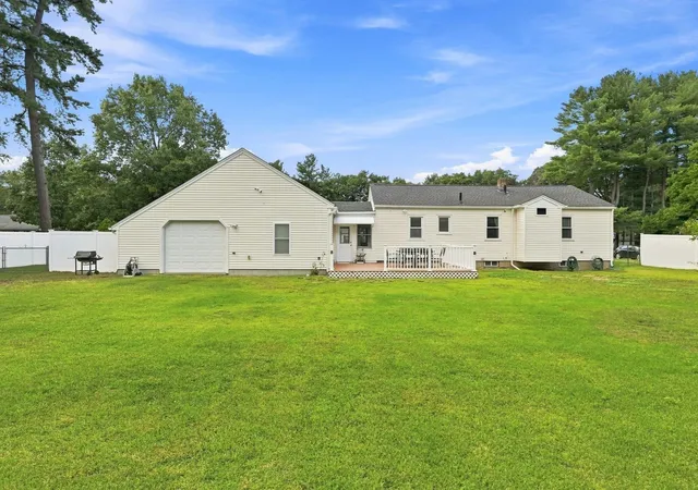 Photo 3 of Sale Pending at 172 Birch Blfs Dr, Westfield, MA 01085 | MLS# 73574641 | Listing updated on 2026-09-24