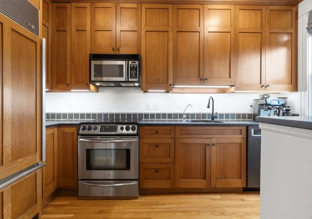 Photo 3 of Condo for sale at 202 W Springfield St #5, Boston, MA 02118 | MLS# 73587709 | Listing updated on 2026-10-11