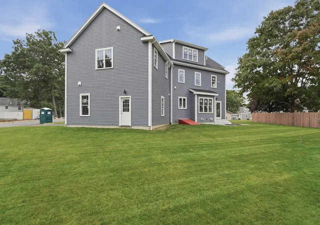 Photo 3 of Single family home for sale at 17 Winter Rd Ext, Woburn, MA 01801 | MLS# 73575797 | Listing updated on 2026-09-15